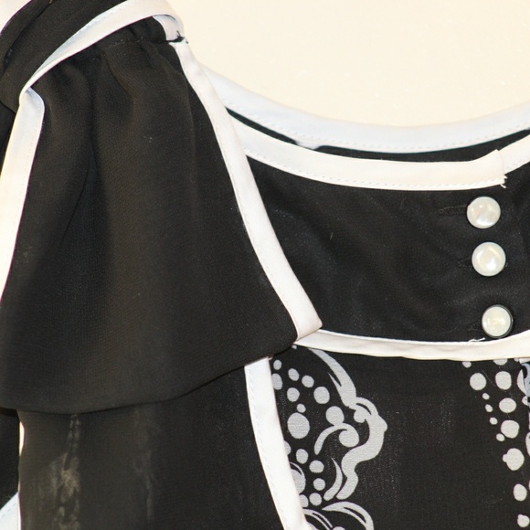 Misty & Max Sleeveless Black and White Blouse - Picture 4 of 5